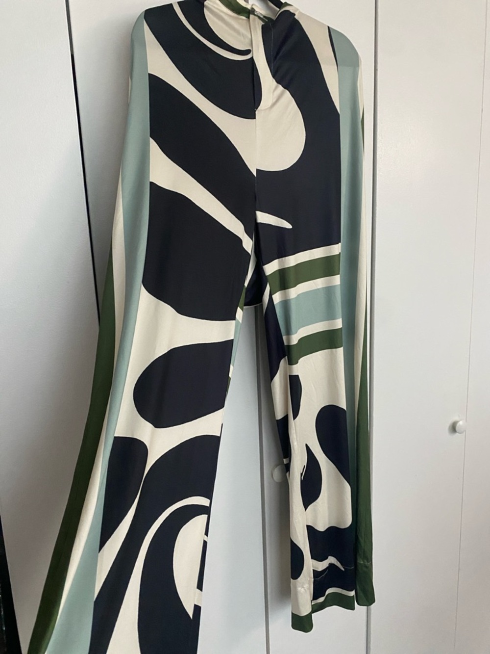 NWT-'Beautiful Stylish Olive & Black Geometric 2piece Pant Set- 3x! *Pants Long* - Picture 6 of 6